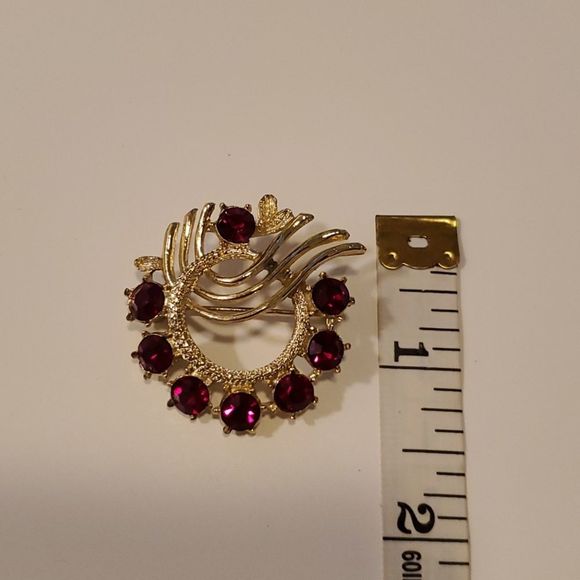 Ruby Rhinestone Brooch Pin, Goldtone - Picture 5 of 8